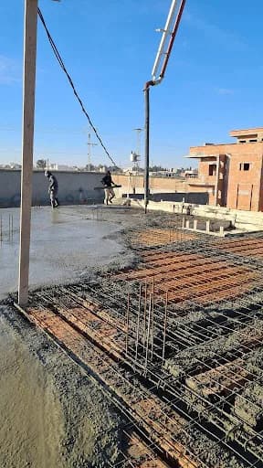 Coulage de dalle béton armé sur chantier