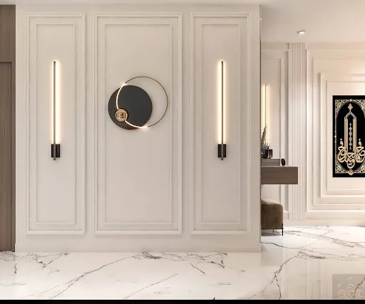 Décoration murale avec panneau boiseries et appliques LED