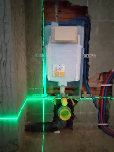 Contrôle de nivellement au laser de précision